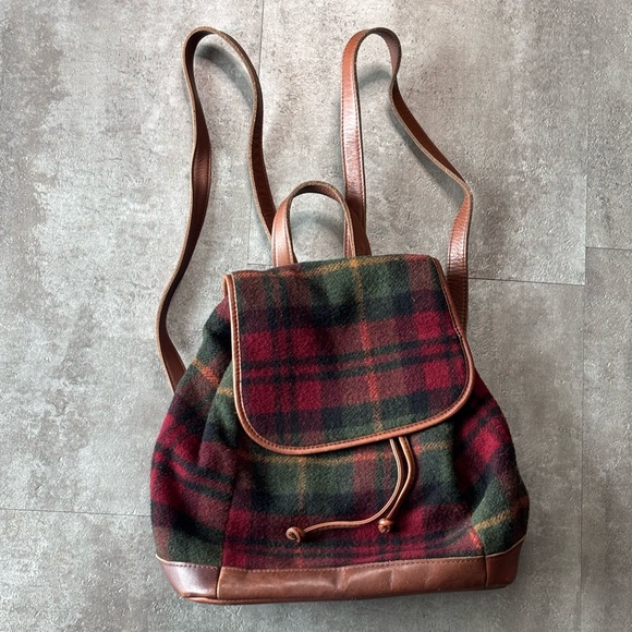L.L. Bean Handbags - Vintage LL Bean Wool and Leather Small Bag Plaid